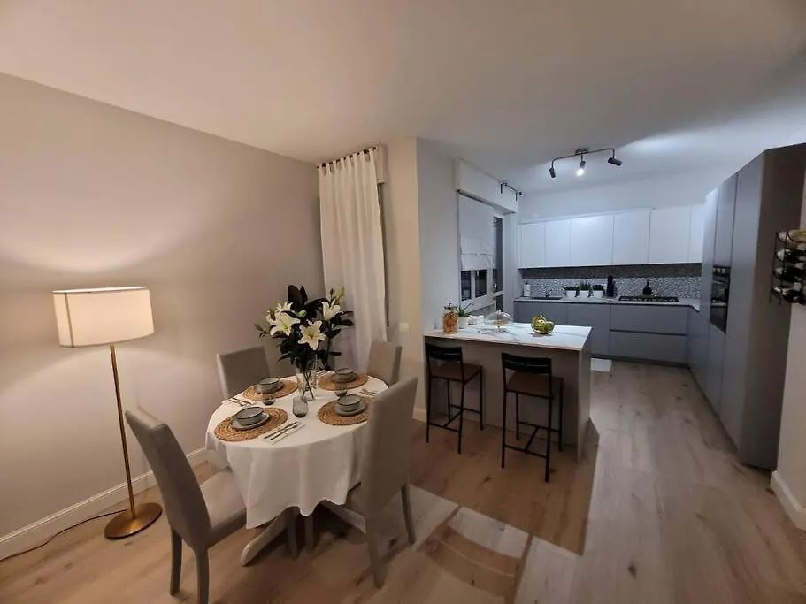 Apartment View Lovely 3Bed-2Bath Condo Full Furnished. Vittorio Veneto