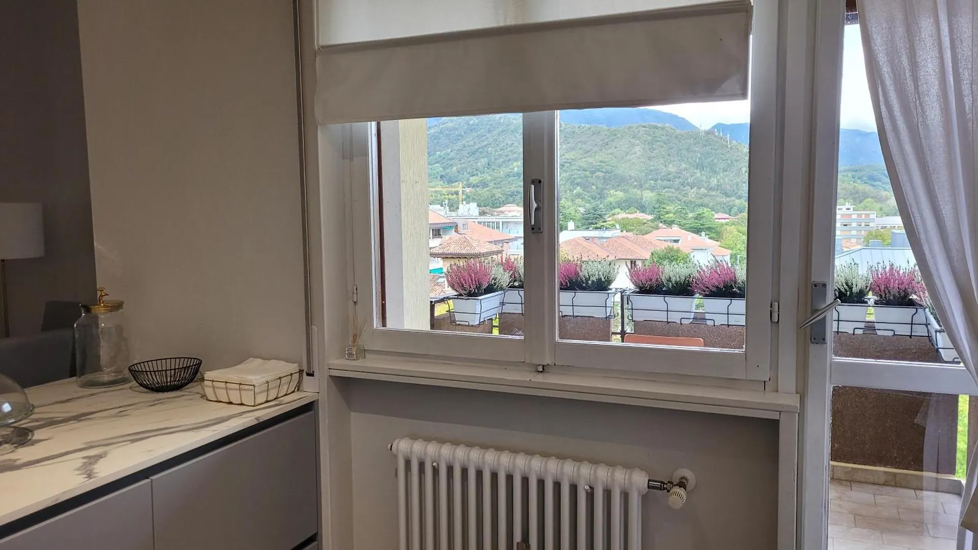 View Lovely 3Bed-2Bath Condo Full Furnished. Vittorio Veneto